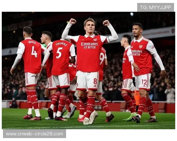 阿森纳vs曼联半场攻防实录，高位逼抢与快速转换频现